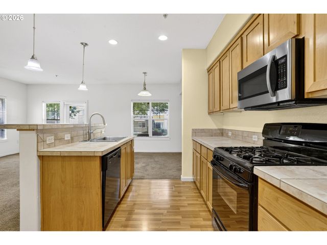 10805 Ne RED WING Way 101, Hillsboro, OR 97006