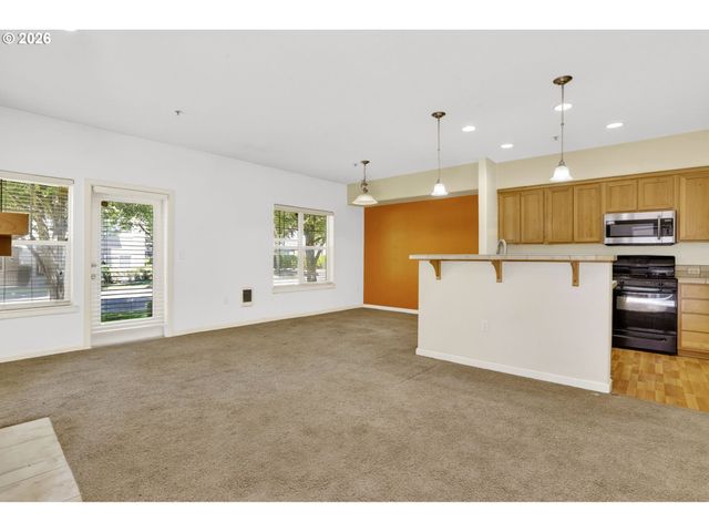 10805 Ne RED WING Way 101, Hillsboro, OR 97006