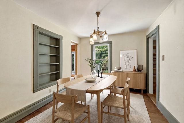 52 Baker St, Amherst, MA 01002