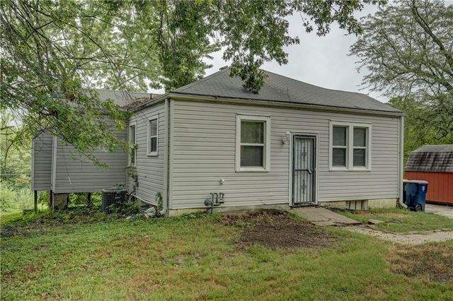 7411 E 83rd Street, Kansas City, MO 64138