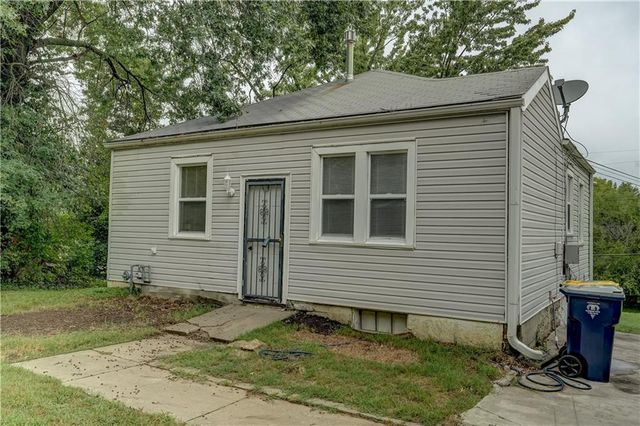 7411 E 83rd Street, Kansas City, MO 64138