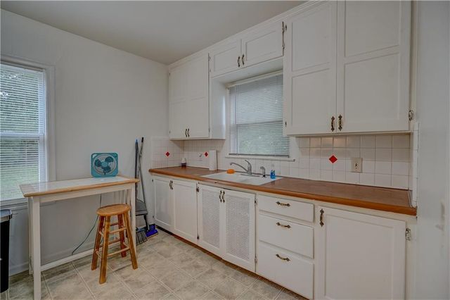 7411 E 83rd Street, Kansas City, MO 64138