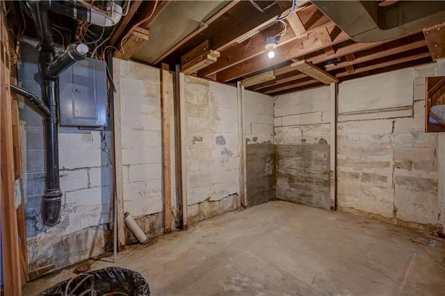 7411 E 83rd Street, Kansas City, MO 64138