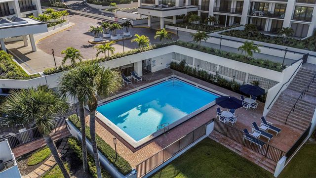 8 BELLEVIEW BOULEVARD 108, Belleair, FL 33756