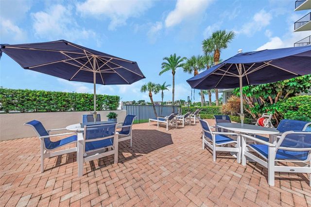 8 BELLEVIEW BOULEVARD 108, Belleair, FL 33756