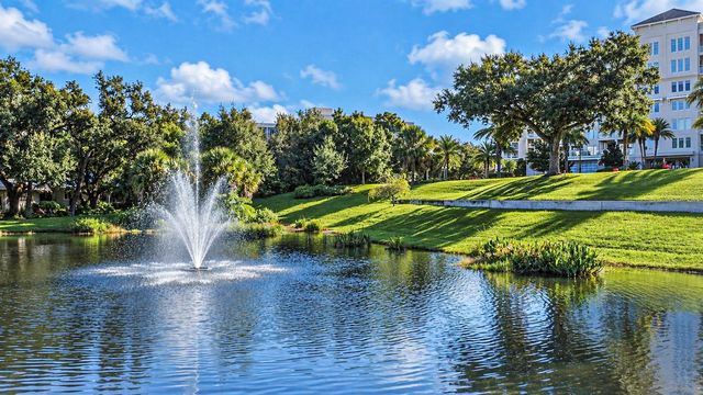 8 BELLEVIEW BOULEVARD 108, Belleair, FL 33756