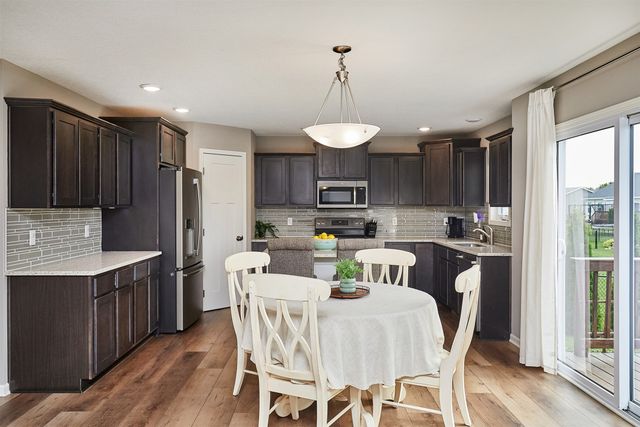 865 9th Street, Waukee, IA 50263