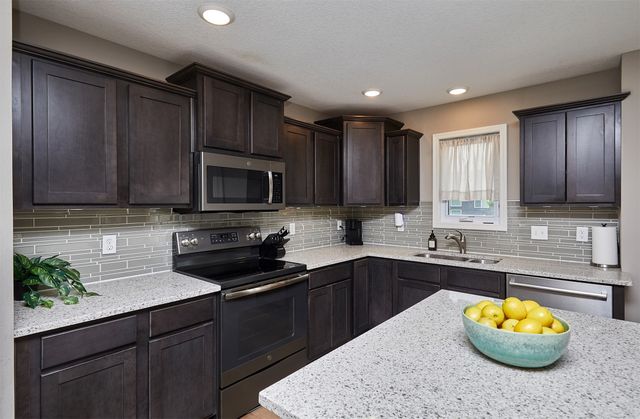 865 9th Street, Waukee, IA 50263
