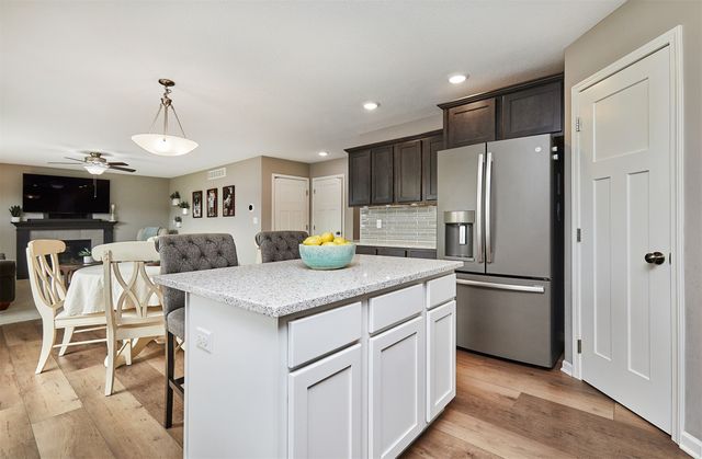 865 9th Street, Waukee, IA 50263