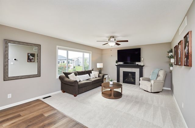 865 9th Street, Waukee, IA 50263