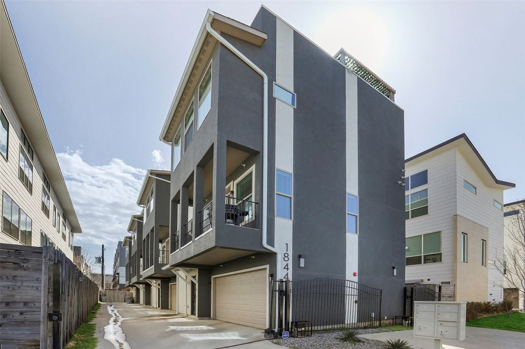 1844 Euclid Avenue 3, Dallas, TX 75206