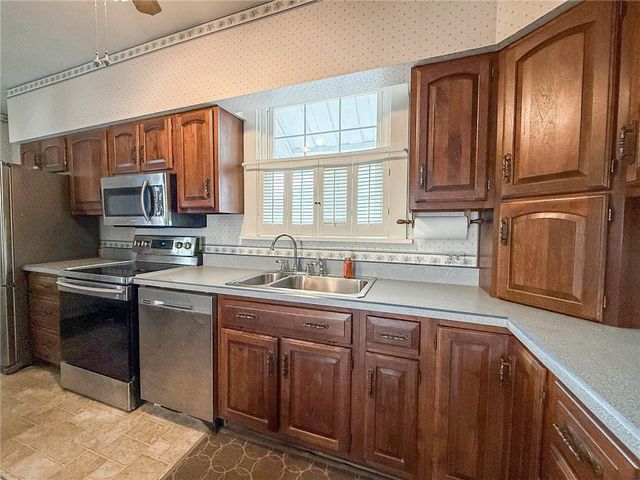 117 Lyon Ave, City Of But Sw, PA 16001