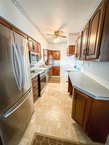 117 Lyon Ave, City Of But Sw, PA 16001