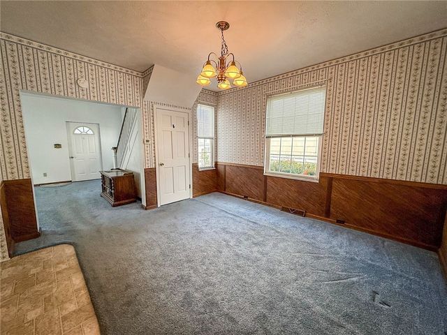 117 Lyon Ave, City Of But Sw, PA 16001