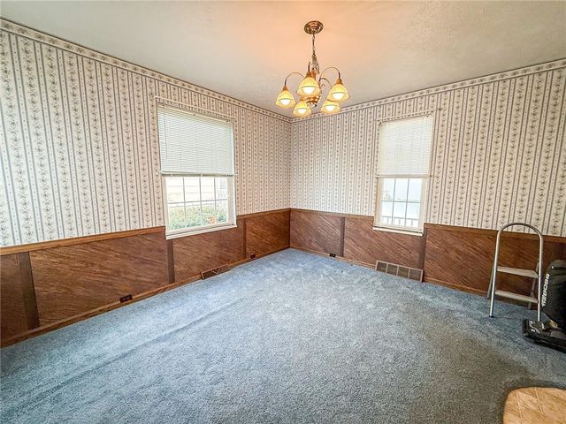 117 Lyon Ave, City Of But Sw, PA 16001