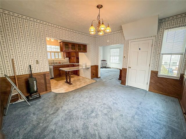 117 Lyon Ave, City Of But Sw, PA 16001