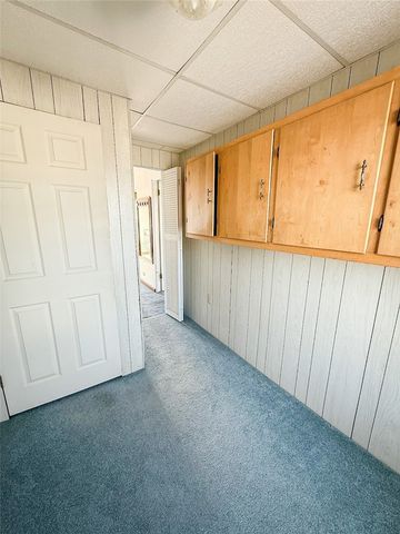 117 Lyon Ave, City Of But Sw, PA 16001