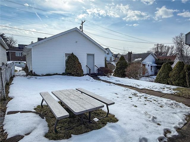 117 Lyon Ave, City Of But Sw, PA 16001