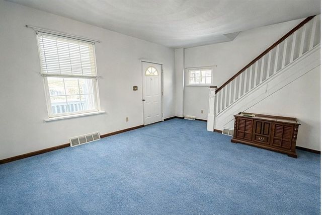 117 Lyon Ave, City Of But Sw, PA 16001