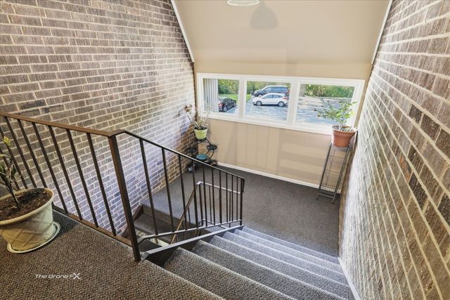 144 E Bailey Road L, Naperville, IL 60565