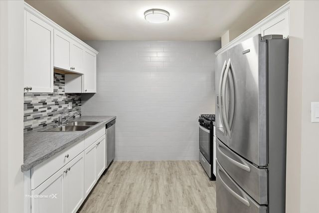 144 E Bailey Road L, Naperville, IL 60565