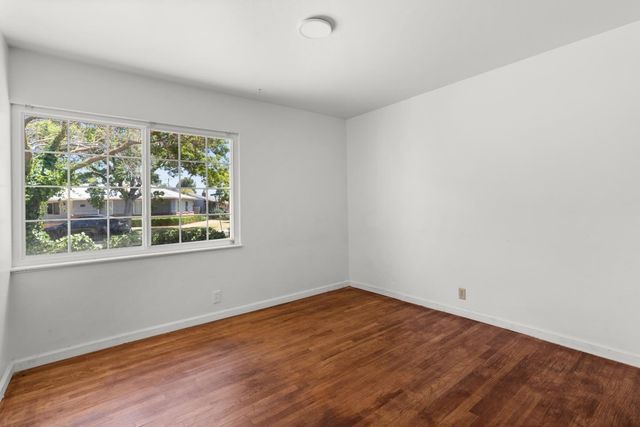 190 W Mckenzie Avenue, Stockton, CA 95204