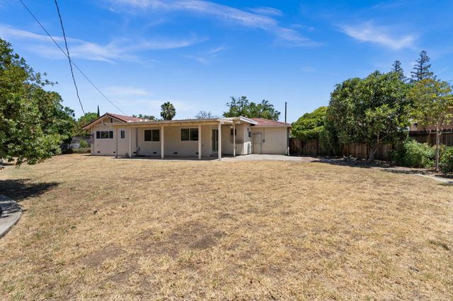 190 W Mckenzie Avenue, Stockton, CA 95204