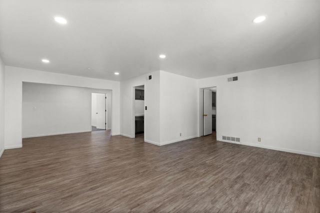 190 W Mckenzie Avenue, Stockton, CA 95204