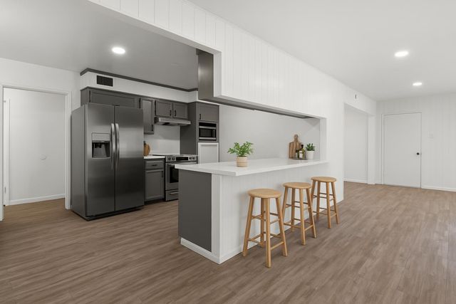 190 W Mckenzie Avenue, Stockton, CA 95204