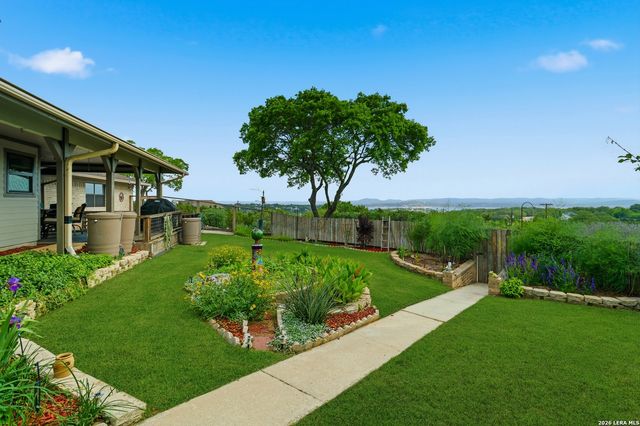 945 Colleen, Canyon Lake, TX 78133
