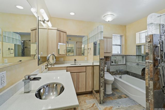 945 Colleen, Canyon Lake, TX 78133