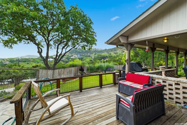 945 Colleen, Canyon Lake, TX 78133