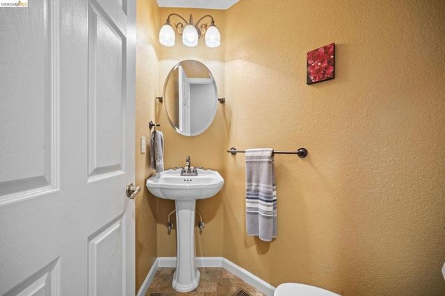 5770 Gateway Ct, Discovery Bay, CA 94505