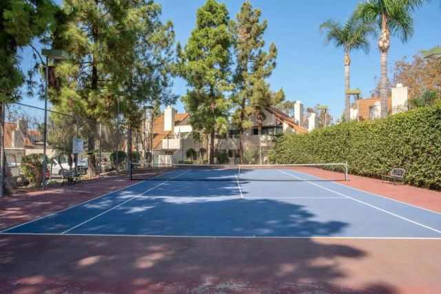 321 N Melrose Drive B, Vista, CA 92083