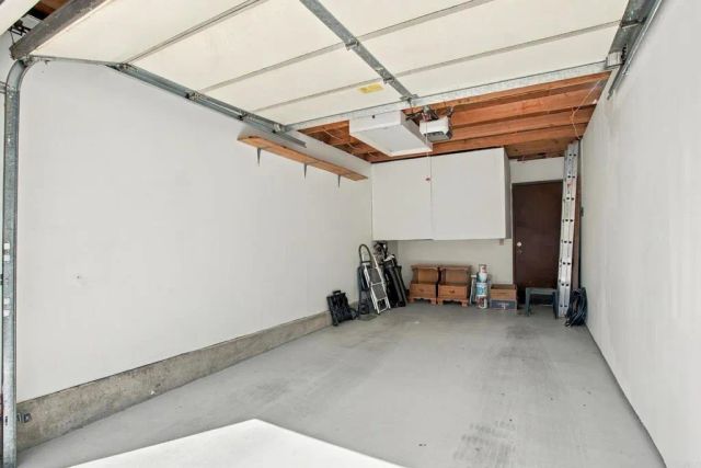 321 N Melrose Drive B, Vista, CA 92083