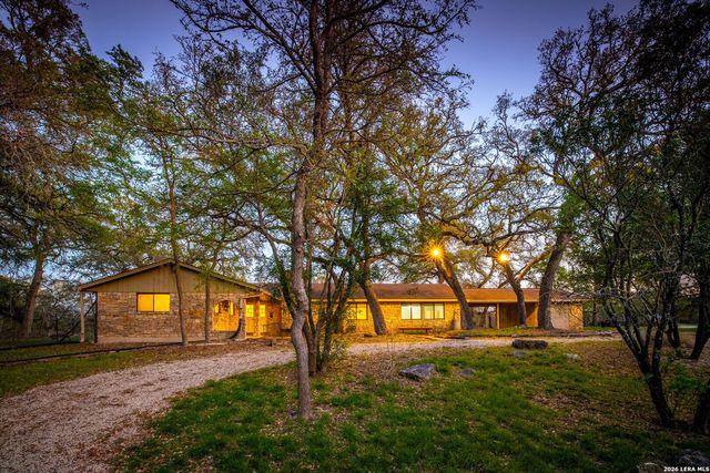 1285 Mission Valley, New Braunfels, TX 78132