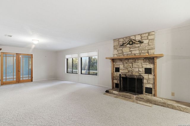 1285 Mission Valley, New Braunfels, TX 78132