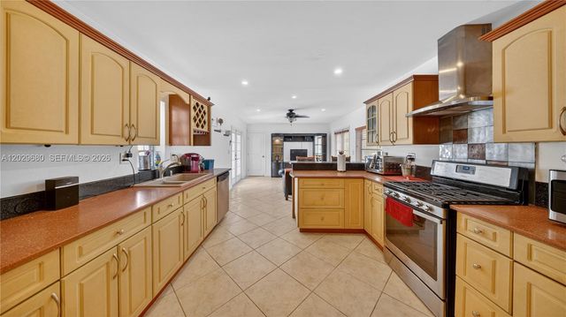 9605 SW 187th Street, Cutler Bay, FL 33157