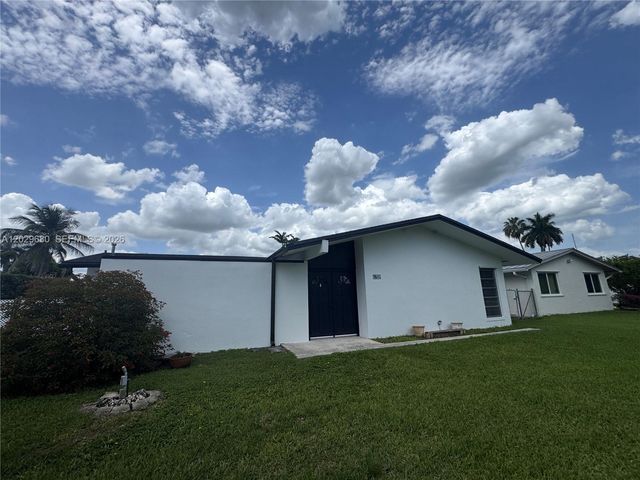 9605 SW 187th Street, Cutler Bay, FL 33157