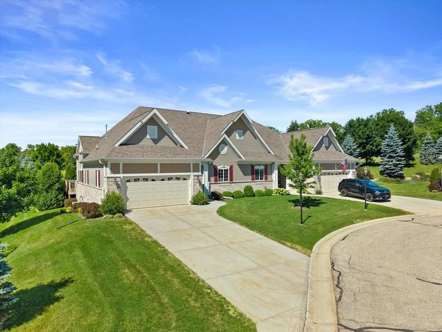 2406 Deercrest COURT, Waukesha, WI 53188