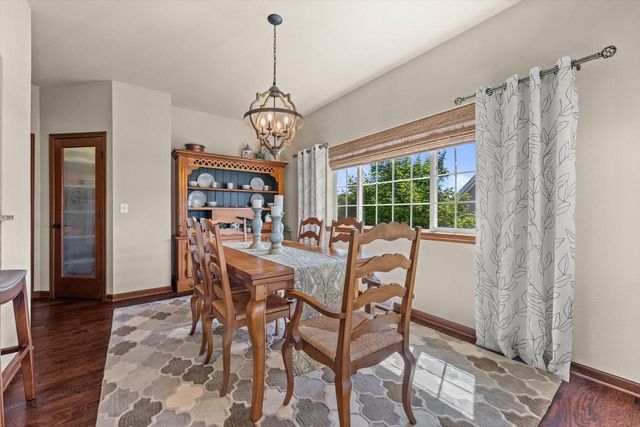 2406 Deercrest COURT, Waukesha, WI 53188