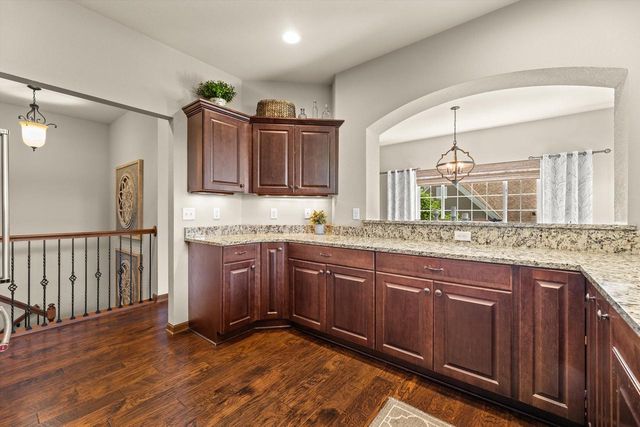 2406 Deercrest COURT, Waukesha, WI 53188