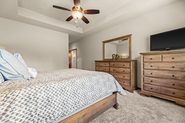 2406 Deercrest COURT, Waukesha, WI 53188