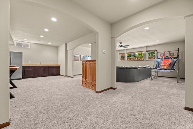 2406 Deercrest COURT, Waukesha, WI 53188