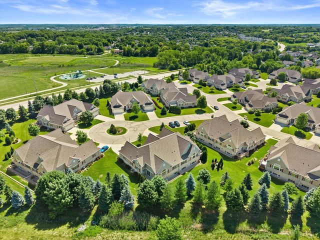 2406 Deercrest COURT, Waukesha, WI 53188