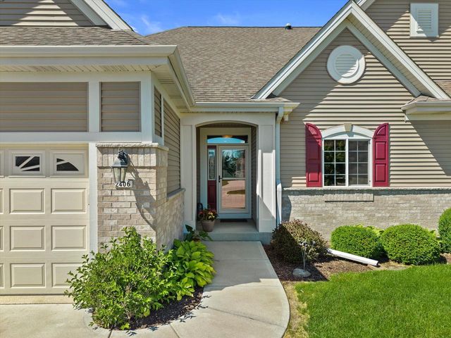 2406 Deercrest COURT, Waukesha, WI 53188