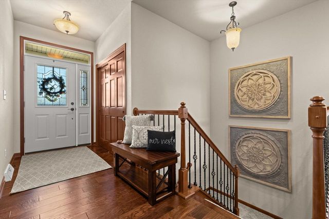 2406 Deercrest COURT, Waukesha, WI 53188