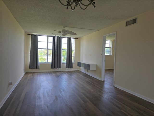 9949 Sandalfoot Blvd 534, Boca Raton, FL 33428