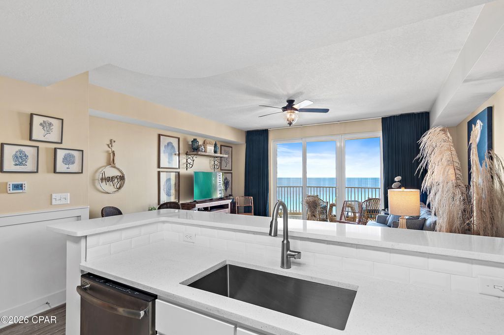 Image 22 of property listing at 15928 Front Beach Road 32005, Panama City Beach, FL 32413