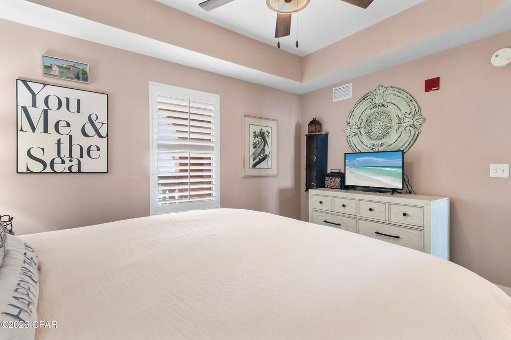 Image 27 of property listing at 15928 Front Beach Road 32005, Panama City Beach, FL 32413